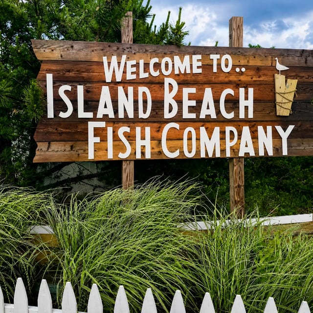 Kick Off Summer with Fresh Seafood & Island Vibes